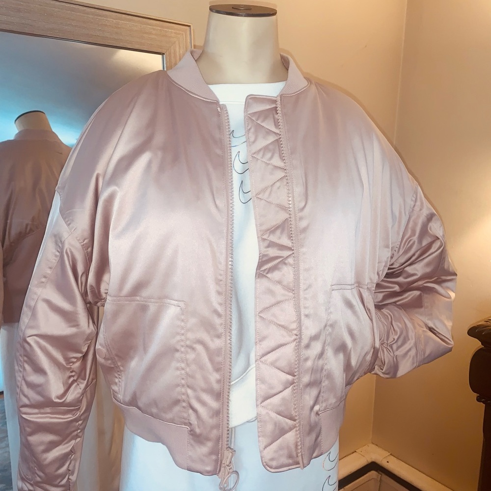 Nike Crop Bomber Jacket